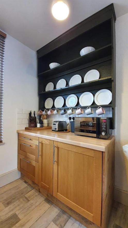 Stylish Town Centre Apartments ナイルスワース エクステリア 写真