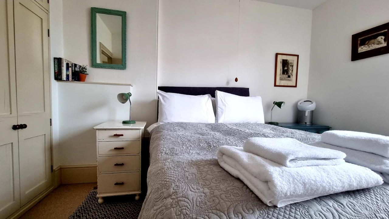 Stylish Town Centre Apartments ナイルスワース エクステリア 写真
